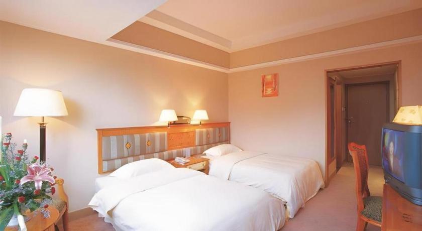 Wings Hotel Guangzhou Exterior foto